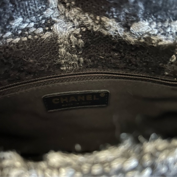 💕HP💕Chanel 19 Tweed small Flap Bag black and grey - Picture 12 of 12